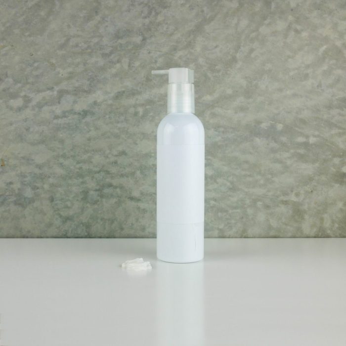 Foaming Gentle Facial Cleanser - Image 3