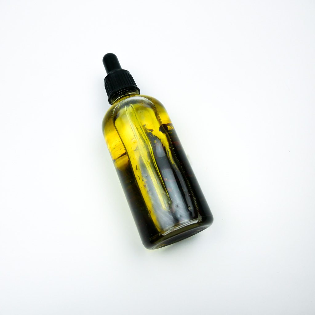body_oil_botanicals_side